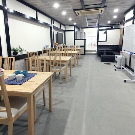Guest House Futaba Osaka Bagian luar foto
