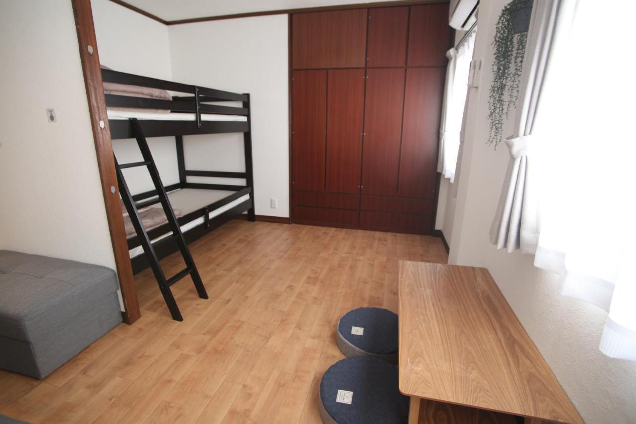 Guest House Futaba Osaka Bagian luar foto