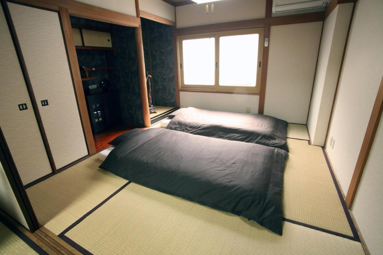 Guest House Futaba Osaka Bagian luar foto